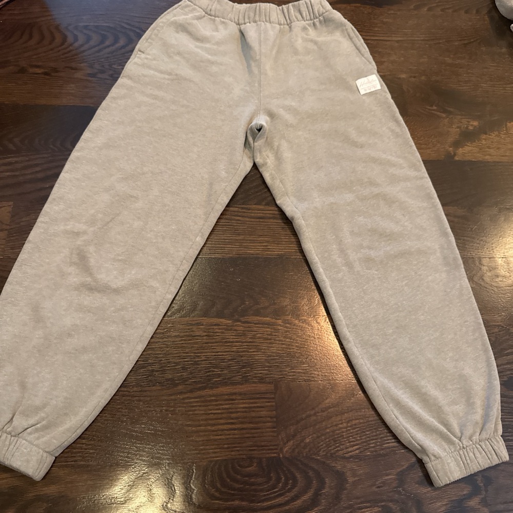 Hollister Gray Sweatpants Relaxed Fit Elastic Cuffs